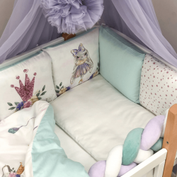 14-teiliges Baby Bettwäsche Set mit Umrandung 'Magic Cat' Lila, Weiß, zartes Grün
