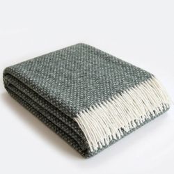 Dark Green 100% Wool Throw Blanket with White Fringe, 140x200 cm (55x79 in)