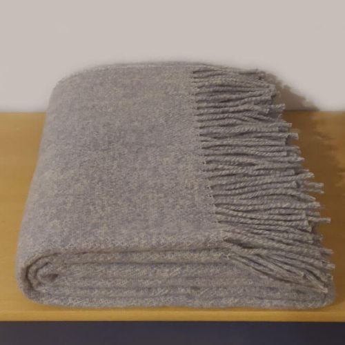  Hochwertige graue Kuscheldecke aus 100% Merinowolle – Wolldecke / Plaid 140x200 cm, fig. 4 