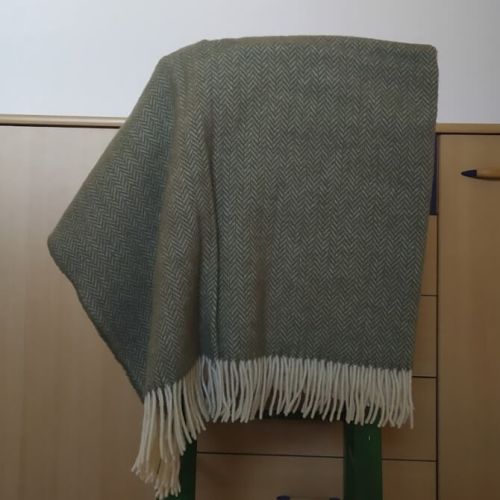  Olive Green Herringbone Throw Blanket — 100% New Zealand Wool, 140x200 cm (55x79″), Eco-Friendly, Fringed, for Sofa or Bed, fig. 4 